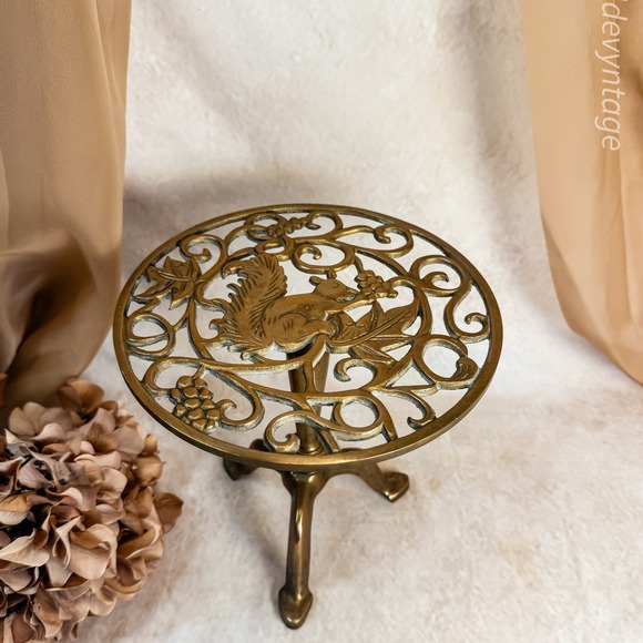 Vintage Brass Planter Stand with Squirrel - Picture 2 of 6